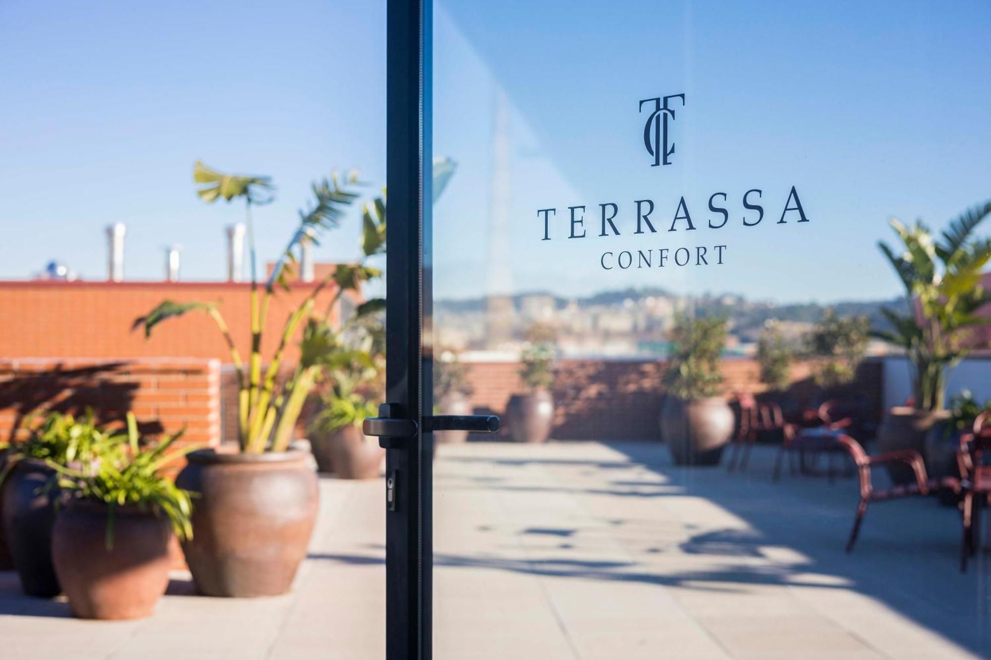 Hotel Terrassa Confort Extérieur photo
